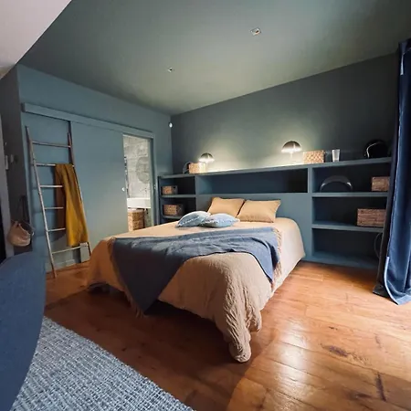 Dans Maison De Avec Piscine Et Garage En Centre